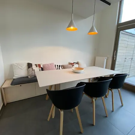 Holiday home De Witte Oase 41 *